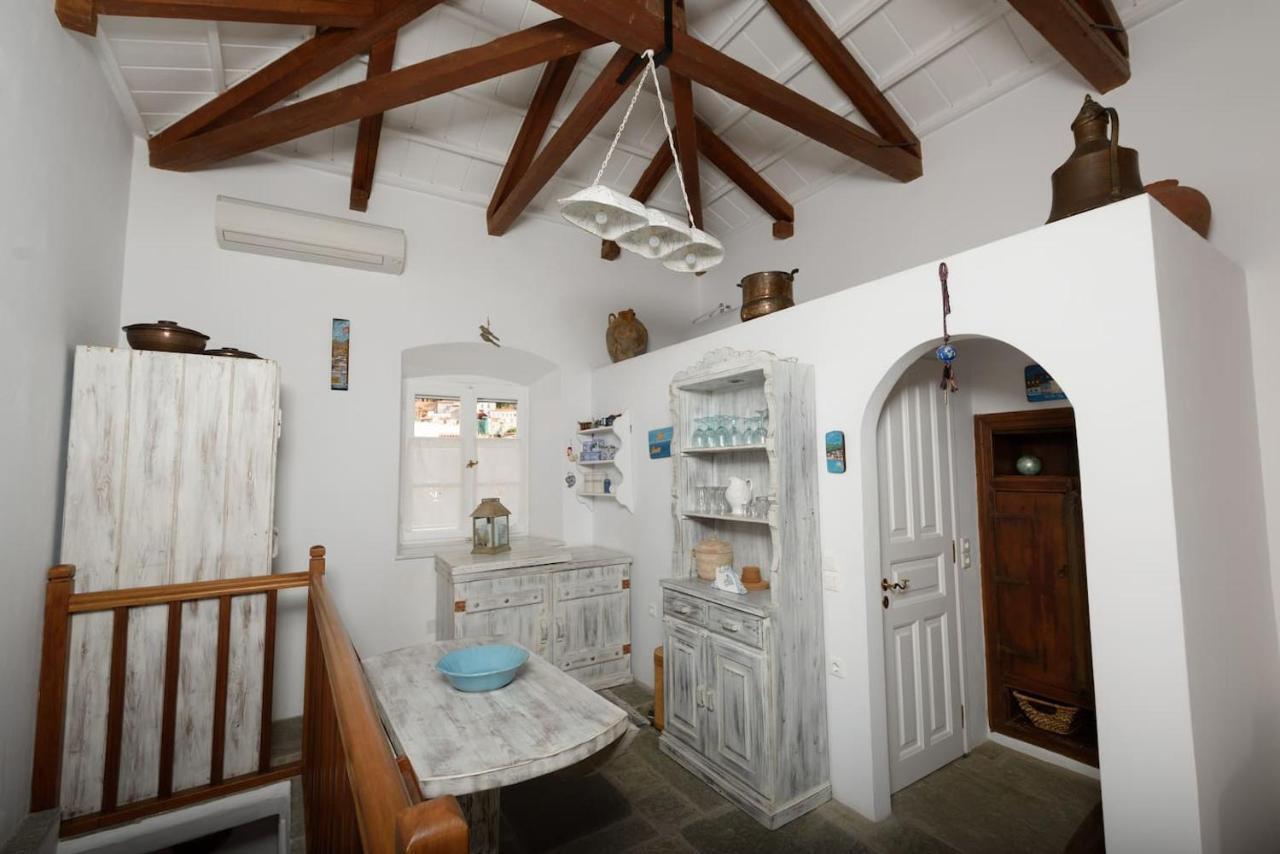 The House At The Centre Apartment Hydra  Exterior photo
